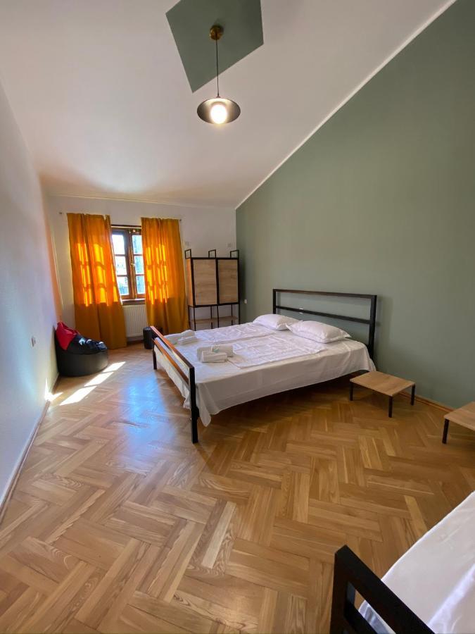 Ferienwohnung Red Door Tbilisi Exterior foto